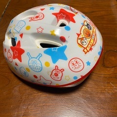 アンパンマンヘルメットの画像