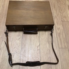 木製ショルダーバッグの画像