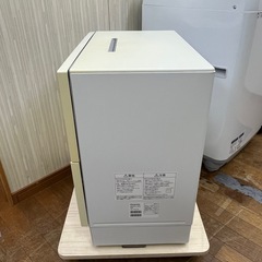 激安!! 色褪せあり大特価!! Panasonic 2019年 NP-TH3-W 電気食器洗い乾燥機 上位モデル ファミリータイプの画像