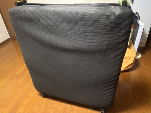 ニトリ　中古　リクライニング付き折りたたみベッド　シングル