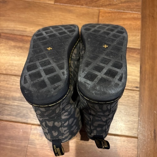 Dr.Martens　ドクターマーチン　ヒョウ柄黒　UK4