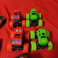 ミニカー　フリクションカー、プルバックカー　1台300円の画像