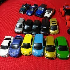 ミニカー　フリクションカー、プルバックカー　1台300円の画像