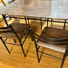 ２８日まで三千円！！ダイニングテーブルセット　子供椅子、透明カバーつきの画像