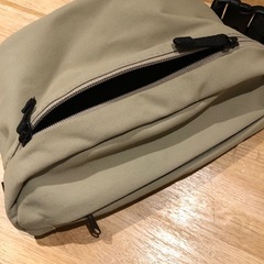 UNIQLOウエスト/ボディーバッグの画像