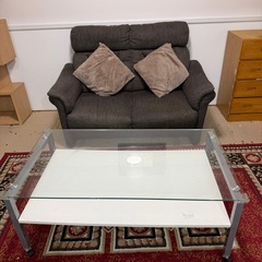 sofa,table,drawer, carpet, sideの画像