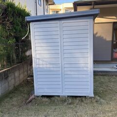 ヨド物置 中古 // 幅 約248cm × 奥行 約148cm × 高さ 約200cm （開口部 高さ 約180cm） 八王子の画像