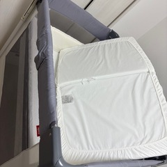 apricaベビーベッドの画像