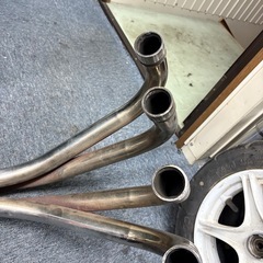 ゼファー400 ショート管
ヘッドライトステー付きの画像