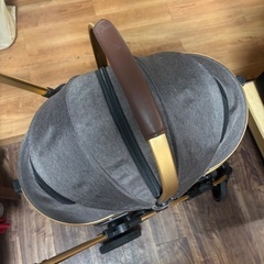 犬用ベビーカーの画像