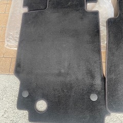 マセラティ　クアトロポルテ　フロアマット4枚セットの画像