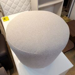  Franc franc (フランフラン) ヌボラ スツール オットマン ベージュ系 脚付き◆幅48㎝×奥行48㎝×高さ43㎝◆近隣配送無料 買取帝国 朝霞店の画像