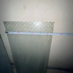 ワイヤー入りガラスの画像