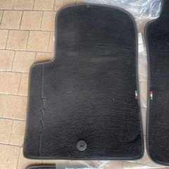 フィアット500 フロアマット4枚セットの画像