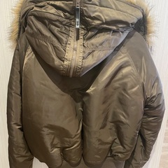 ALPHA INDUSTRIESのN-2B ミリタリージャケットの画像