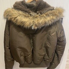 ALPHA INDUSTRIESのN-2B ミリタリージャケットの画像