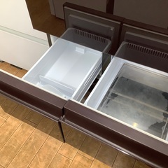 安心12ヶ月保証付き❗️SHARPの6ドア冷蔵庫ですの画像