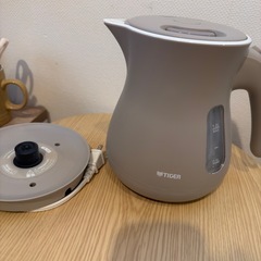 タイガー電気ケトル　サンドベージュの画像