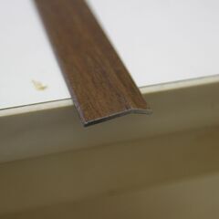 木目柄　への字金物　アシスト製品の画像