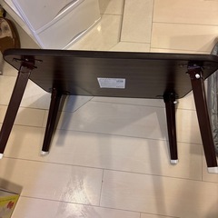 折りたたみテーブルの画像