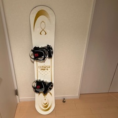 バートンスノーボードウェアとスノーボード3本セットの画像