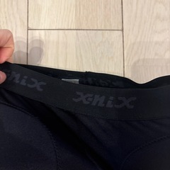 スキースノーボードプロテクター　の画像