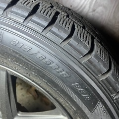 スタッドレスタイヤ ホイール セットの画像