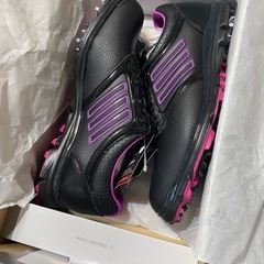 ADIDAS ゴルフ
靴の画像