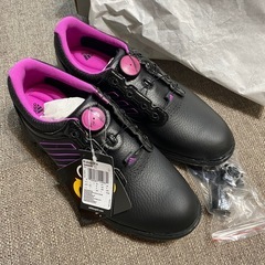 ADIDAS ゴルフ
靴の画像