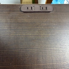 コンセント付きサイドテーブルの画像