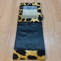 LOVEBOATのノベルティ鏡の画像