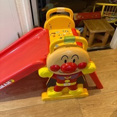 アンパンマン滑り台の画像