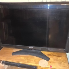 SHARP  AQUOS 32型　LC-32E9の画像