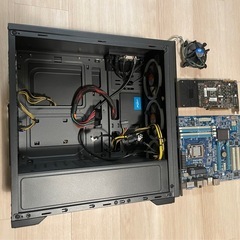 ジャンクPCパーツ一式 GTX570 + マザボ + ケースの画像