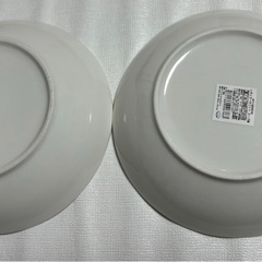 陶磁器の皿の画像