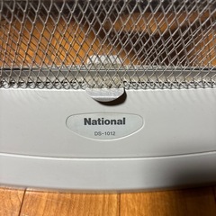 小型電気ストーブの画像