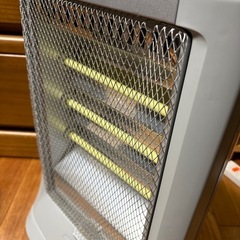 小型電気ストーブの画像