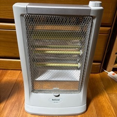 小型電気ストーブの画像