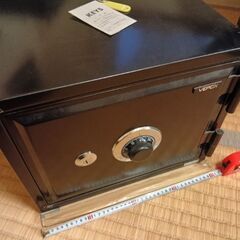 金庫　家庭用サイズの画像