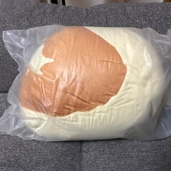 新品未開封チーズ蒸しパンクッション の画像