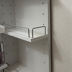 キッチンや洗面所等の隙間収納棚の画像