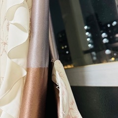 カーテンの画像