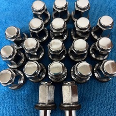 【追加　専用ナットをおまけでお付けします】レクサス純正アルミ　4本セット　　　　　　sc430 外し8JJ×18  245/40R18の画像