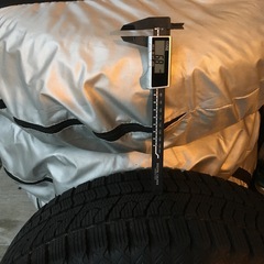 アルミ付きスタッドレスタイヤの画像