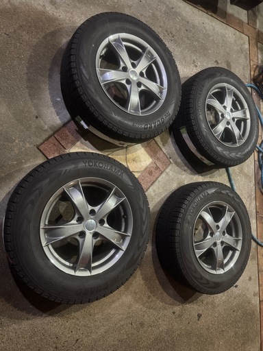 デリカD5 215/70R16 中古 スタッドレス アルミセット 2018年 YOKOHAMA
