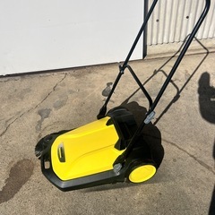 業務用 手押しスイーパー／ロードスイーパー 駐車場・倉庫・工場清掃の画像