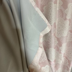 カーテンの画像