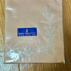 ハンカチ　ピンク白い刺繍の画像