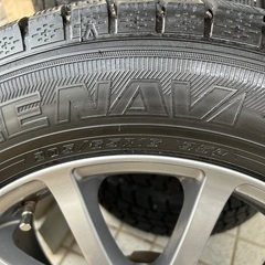 
スタッドレス205/65/16  2023製グッドイヤーホイル付4本セットの画像