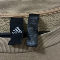 adidas トレーナーの画像